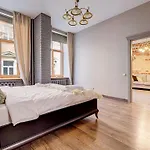 Old 1br, Doma Square Views