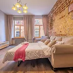 Apartament Old 1br, Doma Square Views