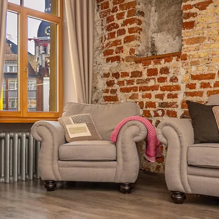 Old 1br, Doma Square Views