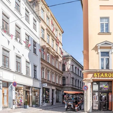 Old 1br, Doma Square Views * ריגה