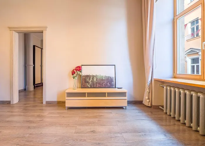 Old 1br, Doma Square Views דירה