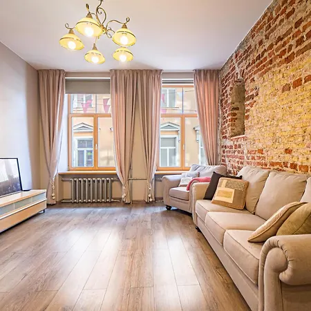 Old 1br, Doma Square Views Apartment *