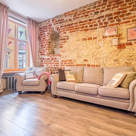 Old 1br, Doma Square Views Riga