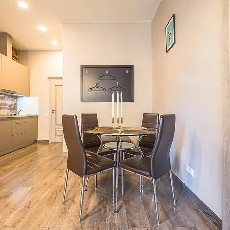 Old 1br, Doma Square Views Apartment *